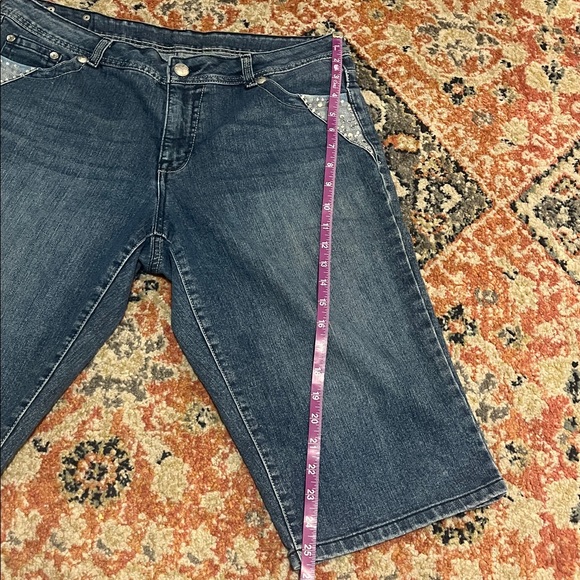 studded capris - Picture 3 of 4